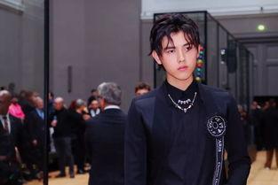 陈飞宇吃瓜吃一半,揭秘娱乐圈幕后真相  第2张