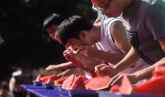 德云社出街吃瓜群众,围观群众纷纷拍照留念  第2张