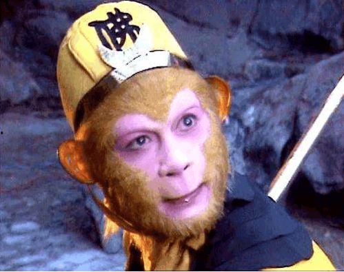 悟空吃瓜搞笑视频,笑料横生，搞笑视频带你领略猴王风采  第2张