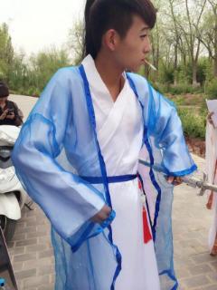 汉服袒露吃瓜事件视频,吃瓜群众热议传统与现代的碰撞  第3张