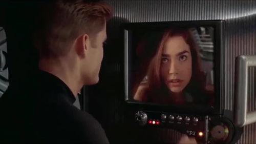 小妞吃瓜视频,揭秘娱乐圈幕后故事  第2张