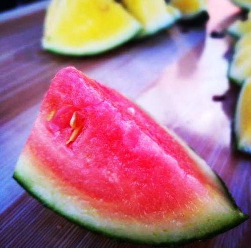 裤衩楼吃瓜,一场别开生面的吃瓜盛宴  第3张