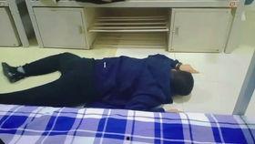 沙雕寝室吃瓜,笑料百出，欢乐无限  第2张