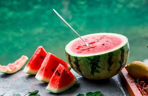 夏天吃瓜诗词  第3张