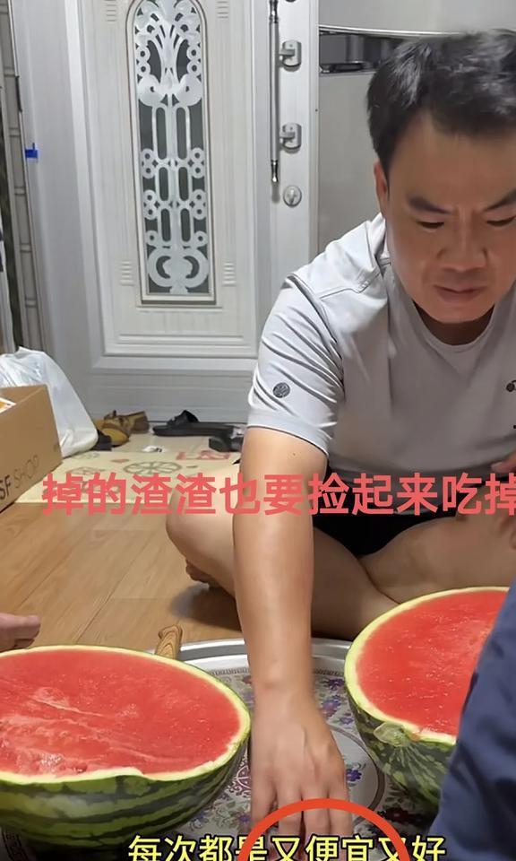 昆明吃瓜博主,跟随吃瓜博主品味地道风味  第3张