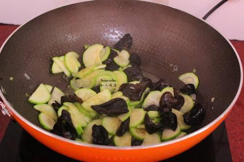 吃云南小瓜中毒,食品安全警钟长鸣  第3张