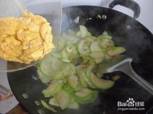 晚上吃角瓜鸡蛋,营养美味，健康生活新选择