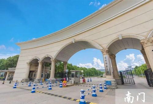 吃瓜安庆师范大学,揭秘安庆师范大学生活点滴  第3张