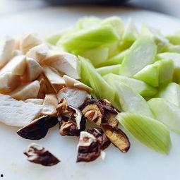 菇菇吃瓜记,一场奇幻的味蕾冒险之旅  第3张