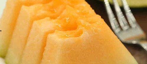 家里吃蜜瓜,家的甜蜜滋味