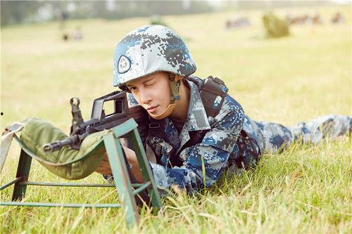 张蓝心吃瓜  第3张